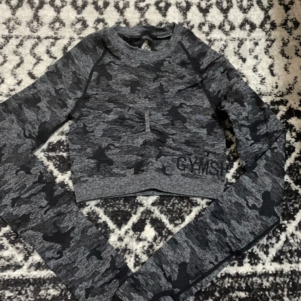 Gymshark black camo top